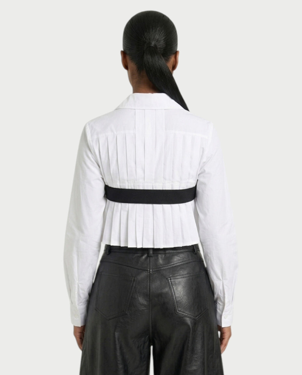 UNELLA Bow Pleated Cropped Shirt