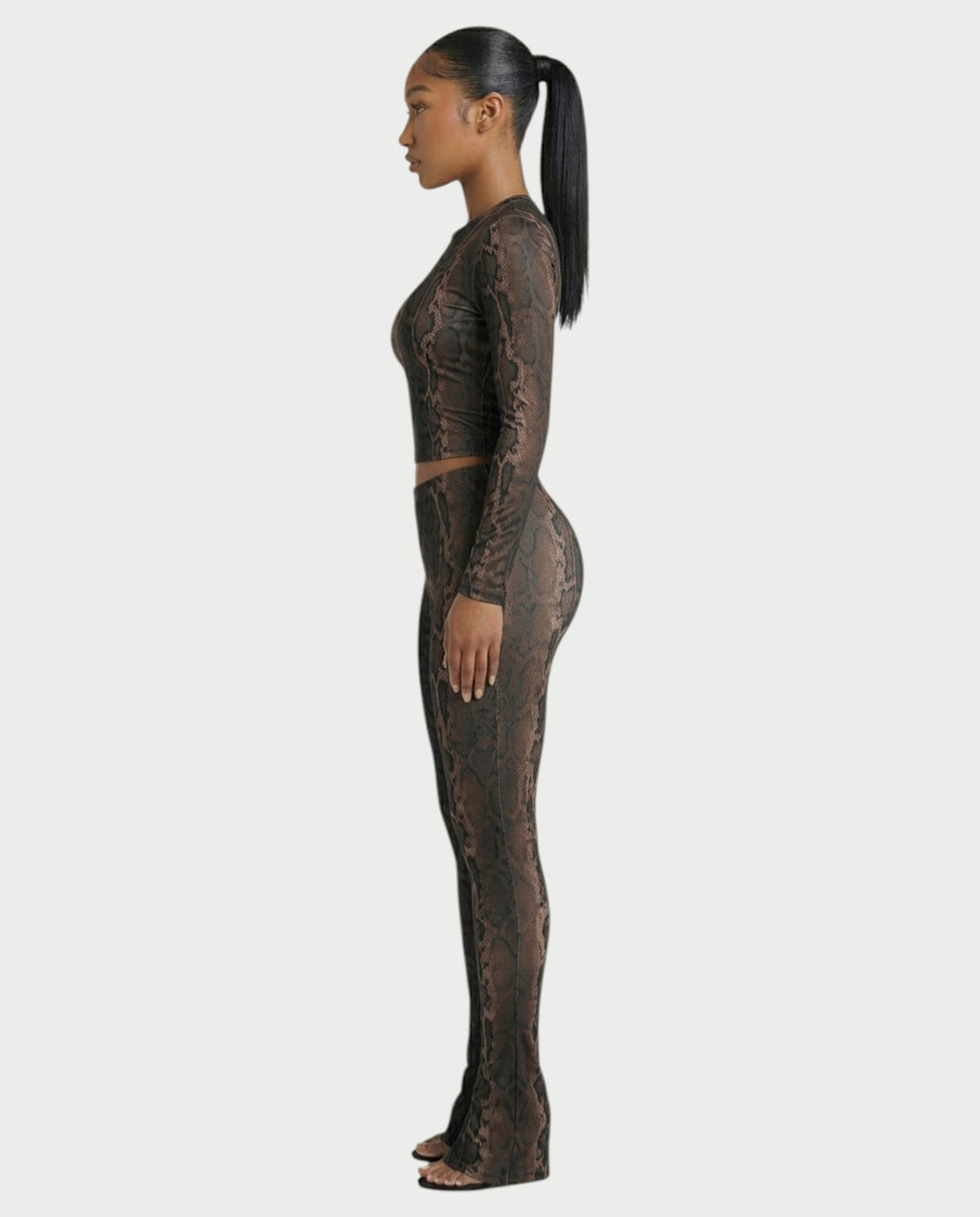 SURIVA Snakeskin Long Sleeve Top & Flared Legging Set