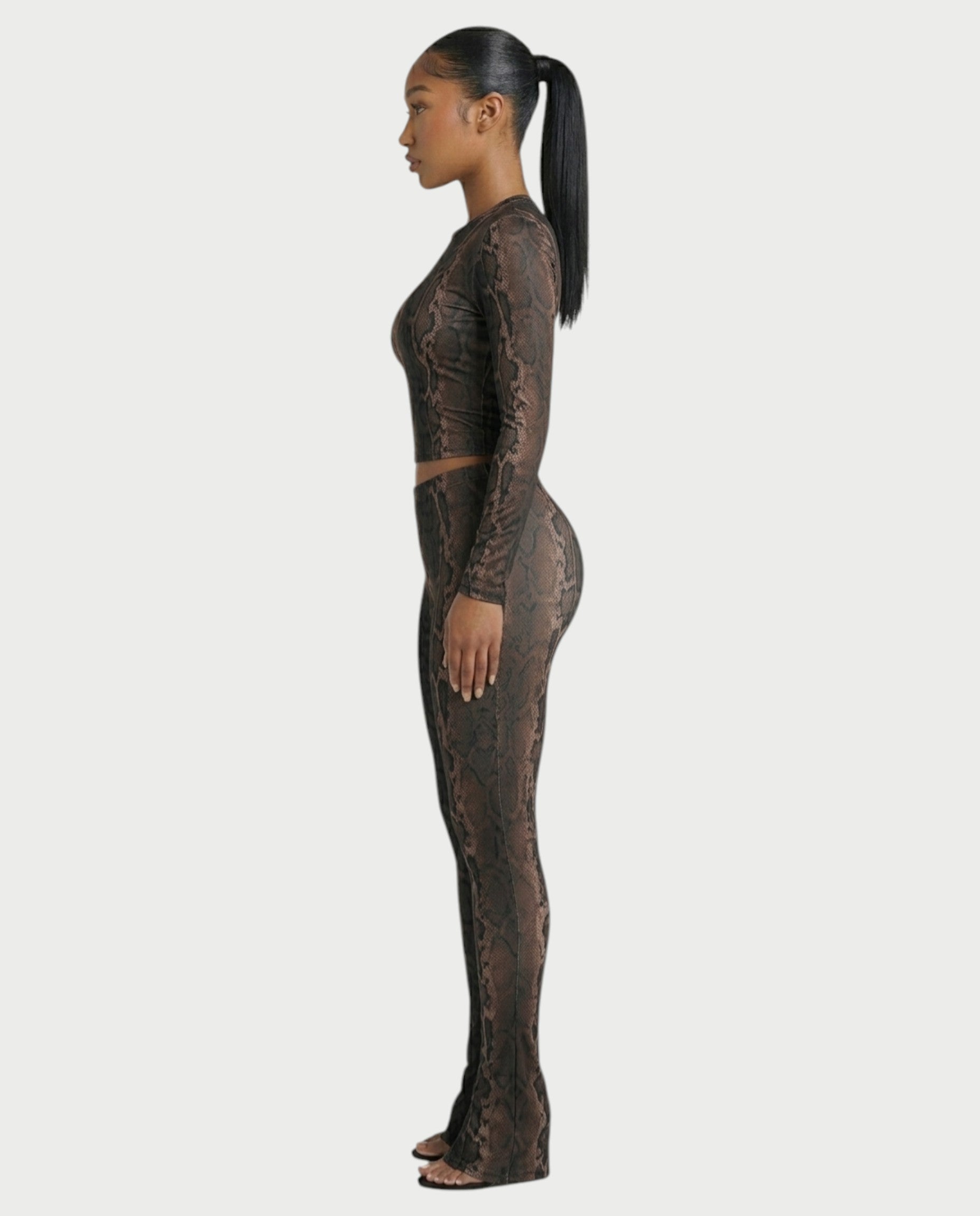 SURIVA Snakeskin Long Sleeve Top & Flared Legging Set