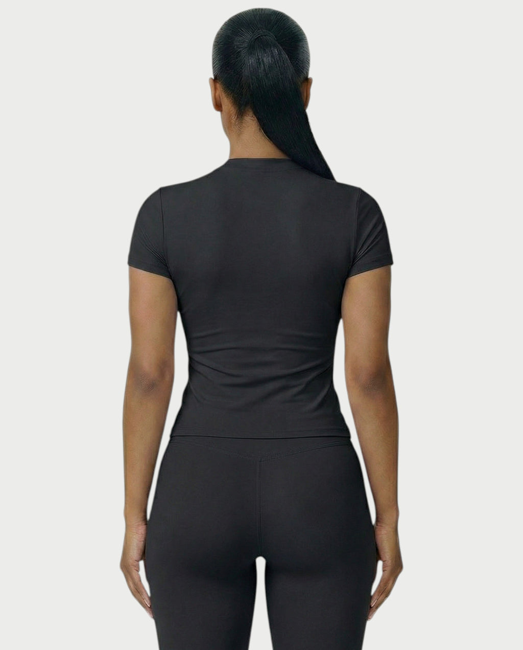 ALVIRA Sporty Short Sleeved Top