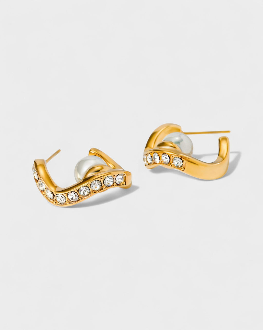 Curve Crystal Pearl Earrings