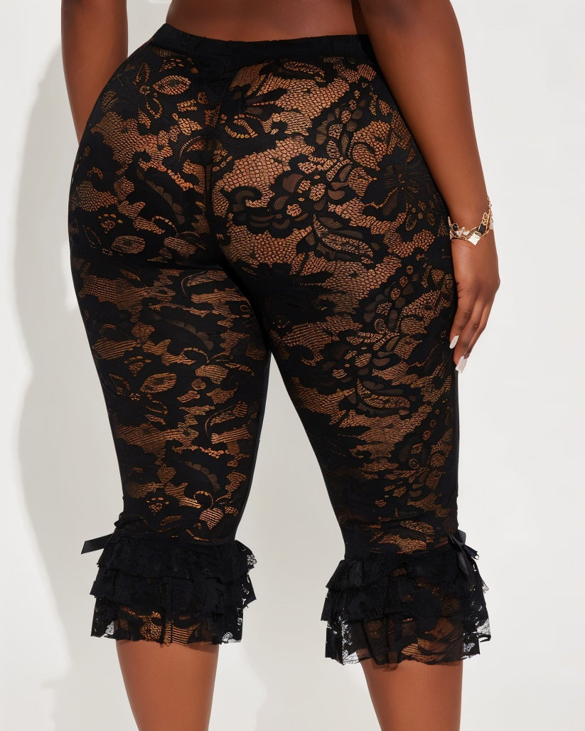 AVALYN Floral Lace Ruffle Ankle Capri Pants